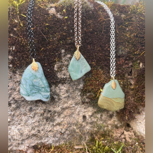 Handmade polished rock necklaces - Picture 11 of 11